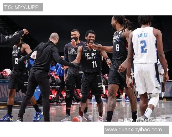 雄鹿队与篮网队激战正酣球迷期待精彩对决与战术较量