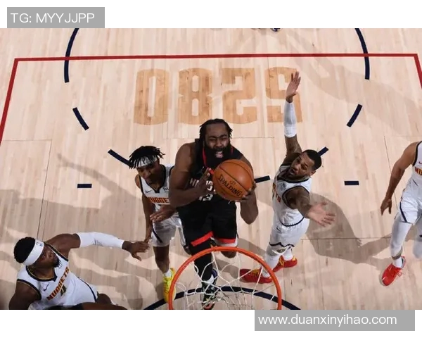 火箭队与蓝网激战正酣谁能在这场对决中笑到最后